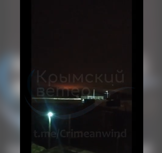 Російський Волгоград вночі атакували дрони, у Мережі пишуть про пожежу на НПЗ